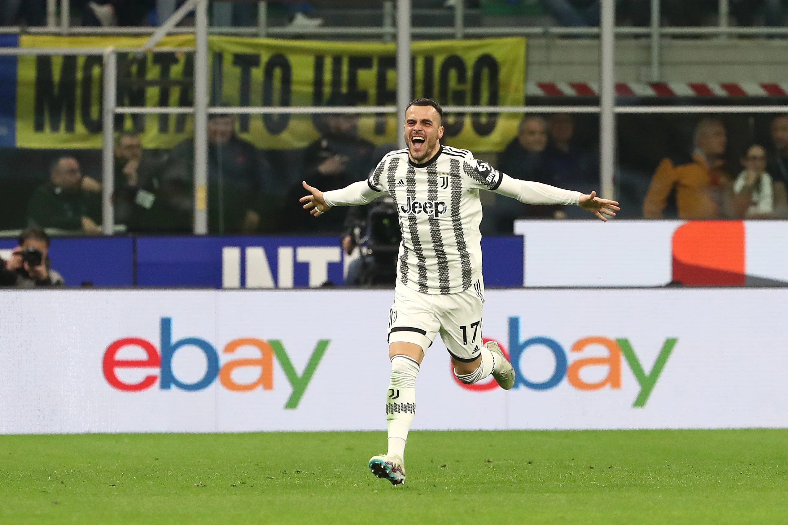Premier League side are in talks for Juventus player a day before the transfer window closes